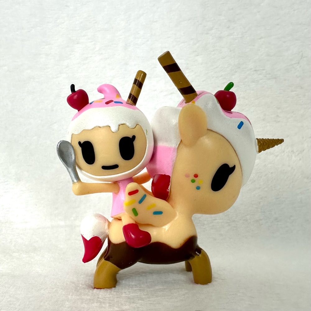 Tokidoki Amarena & Sundae Vinyl Figure
